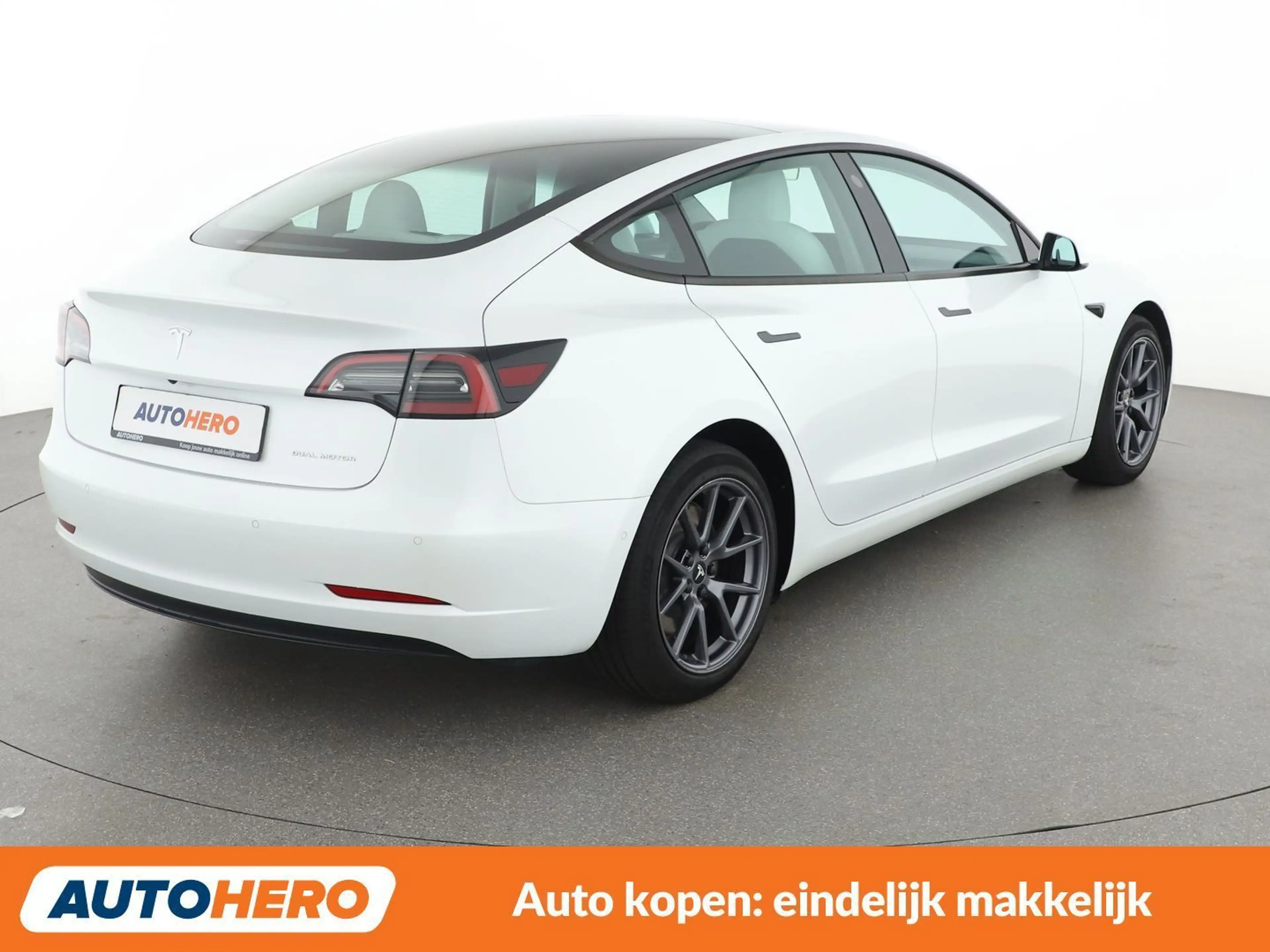 Tesla Model 3 Long Range Dual AWD AWD — photo 6