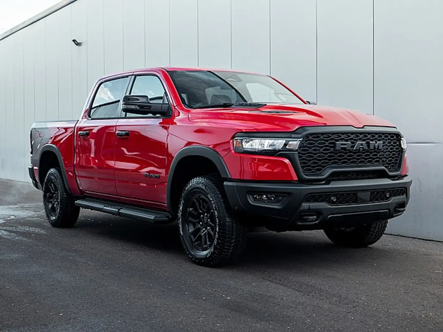 Dodge RAM RAM 1500 Rebel 3,0 L Hurricane R6 AT 4x4 2025 |... Rot - 1