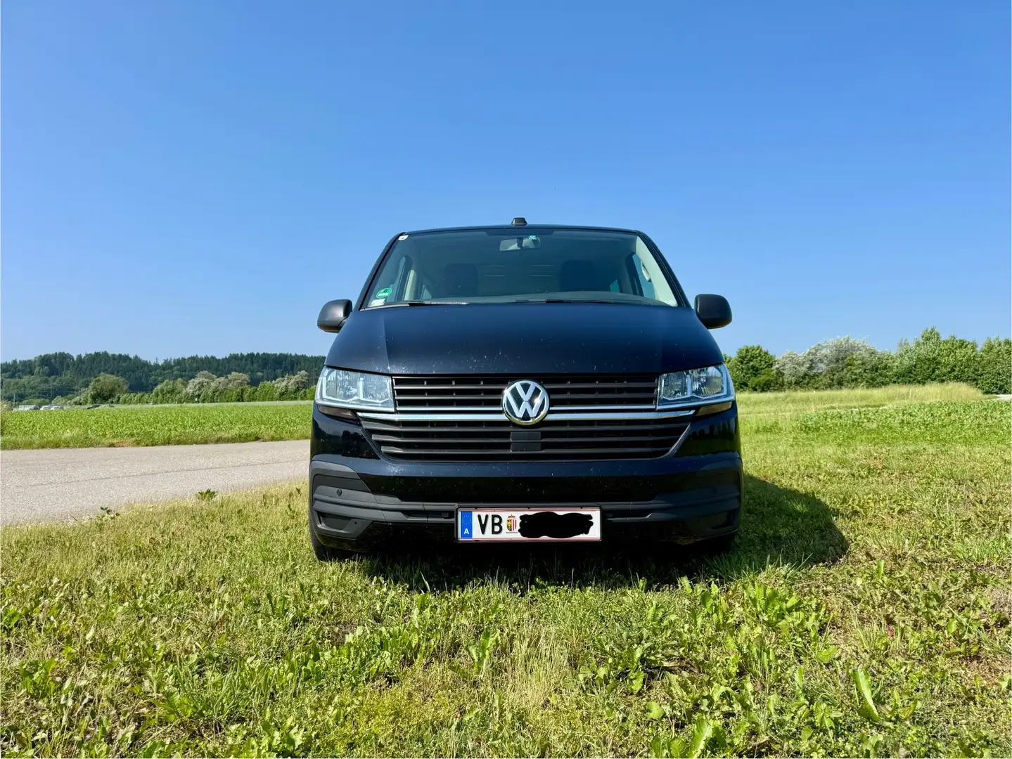 Volkswagen T6 Multivan Multivan Edition 2,0 TDI DSG Edition Schwarz - 2