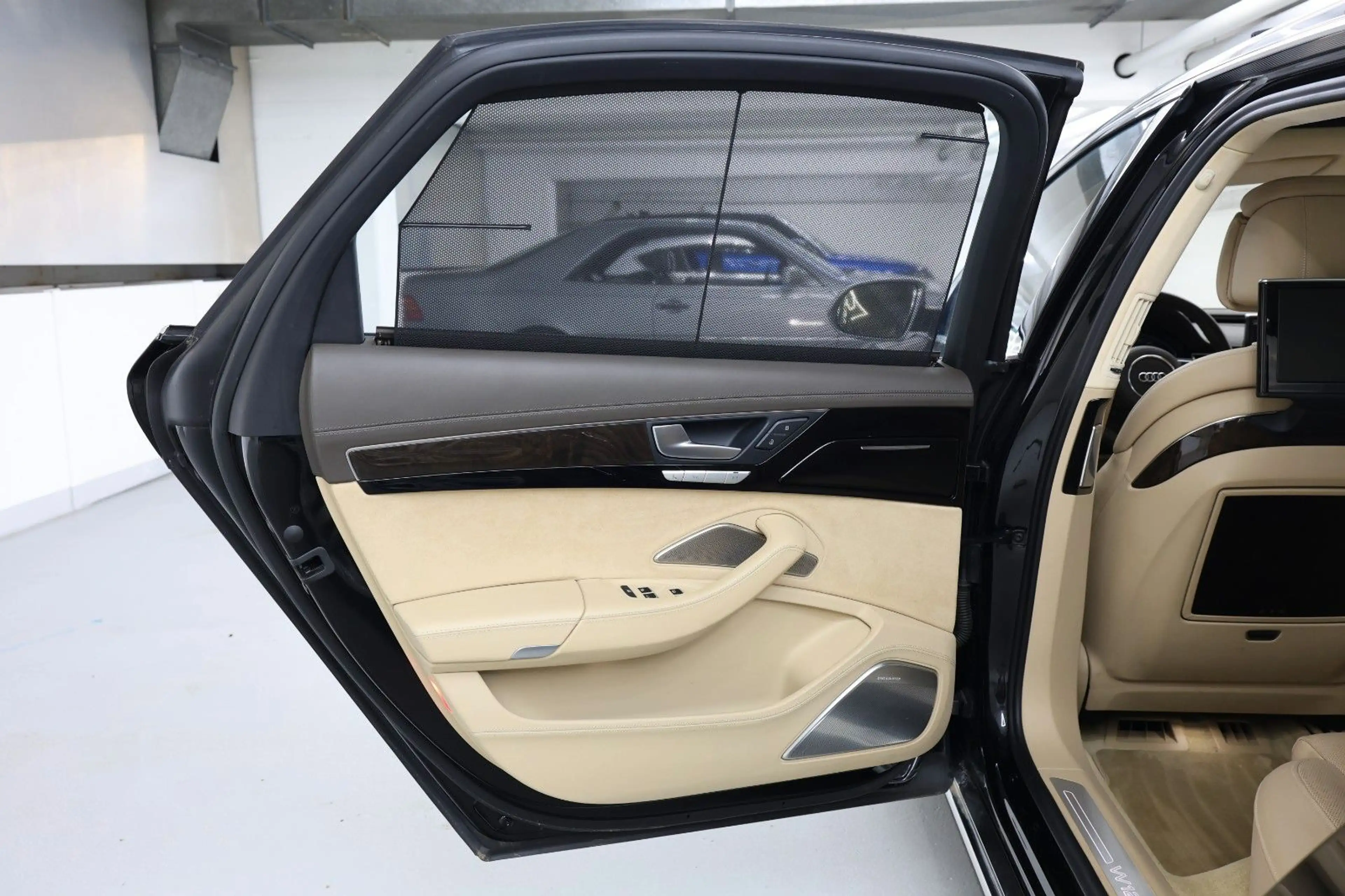 Audi A8 6.3 FSI W12 L B&O Keramik Voll — photo 17
