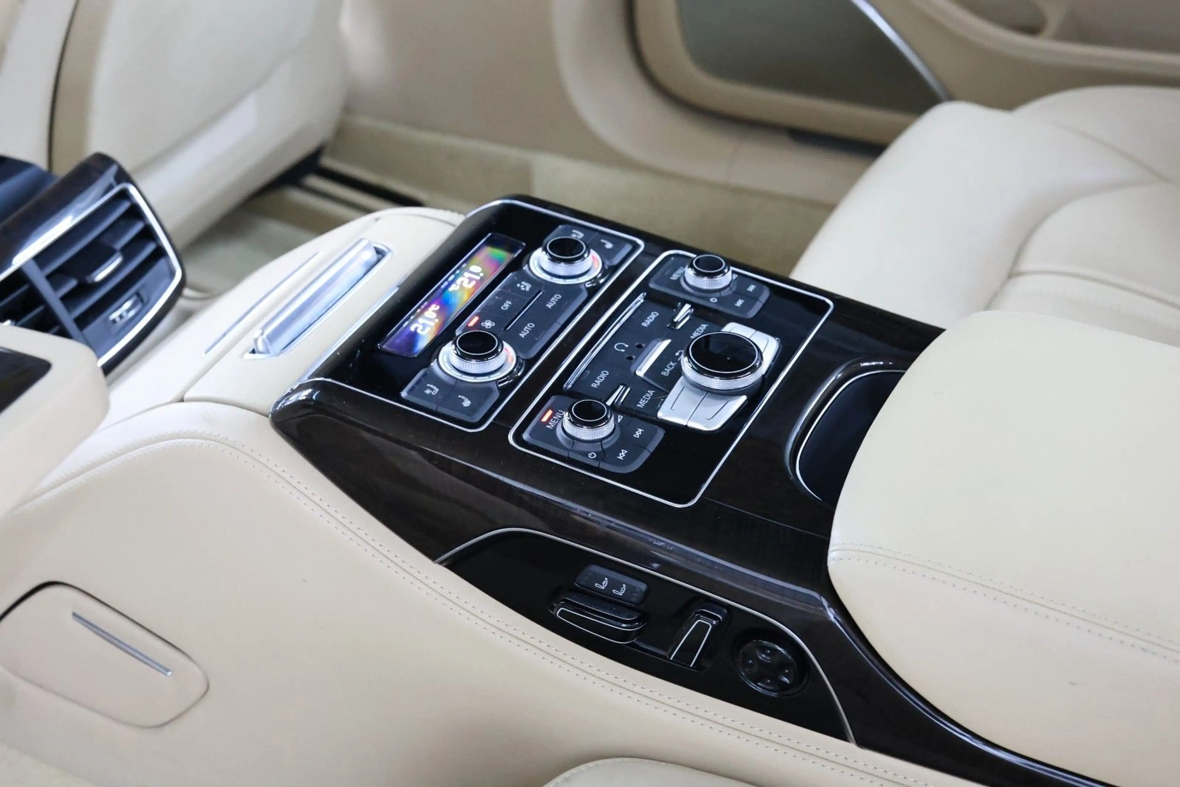 Audi A8 6.3 FSI W12 L B&O Keramik Voll — photo 19