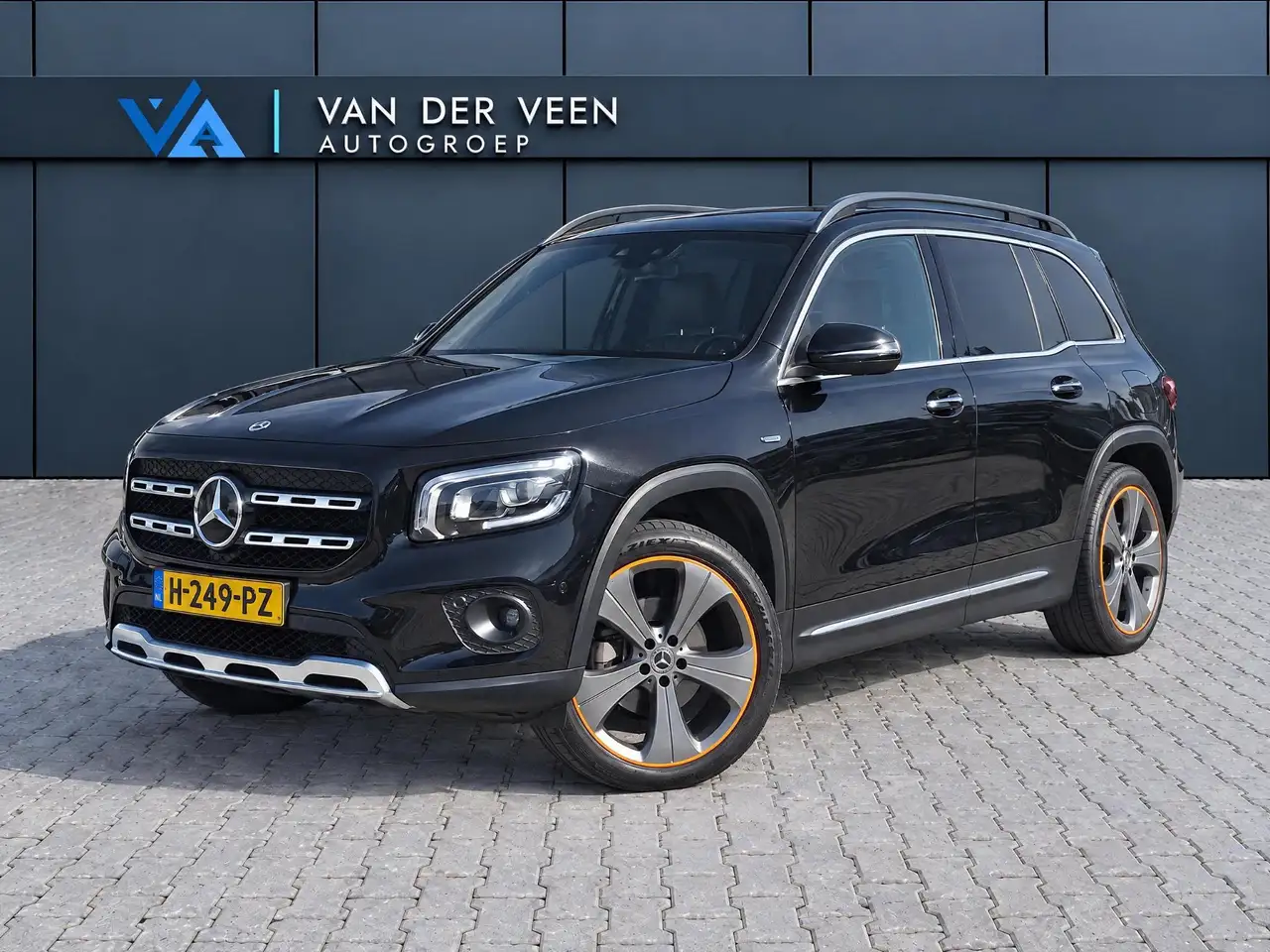 Mercedes-Benz GLB 200