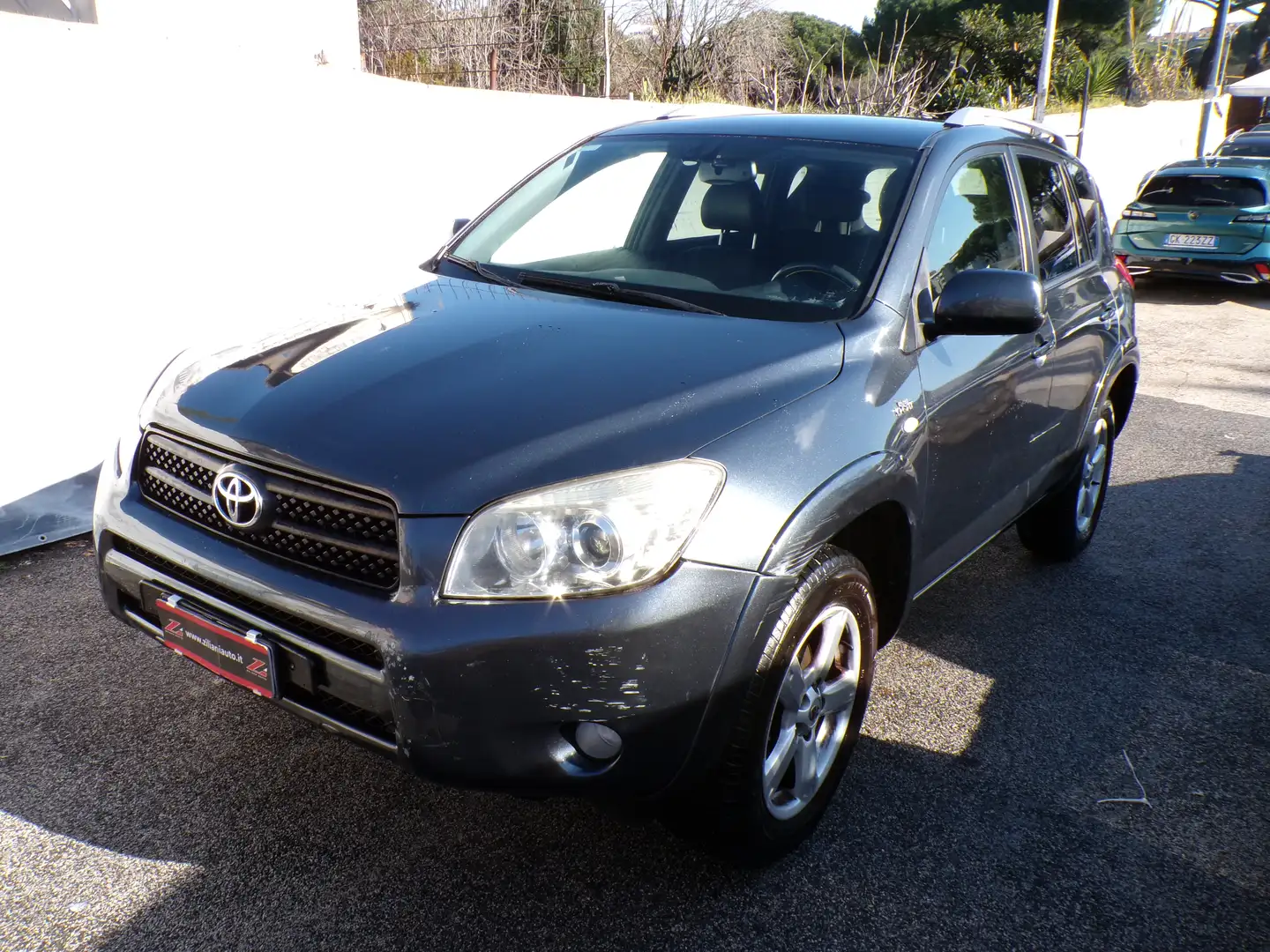 Toyota RAV 4 Crossover 4X4 2.2 d-4d PELLE..QUALSIASI PROVA.. Grau - 2