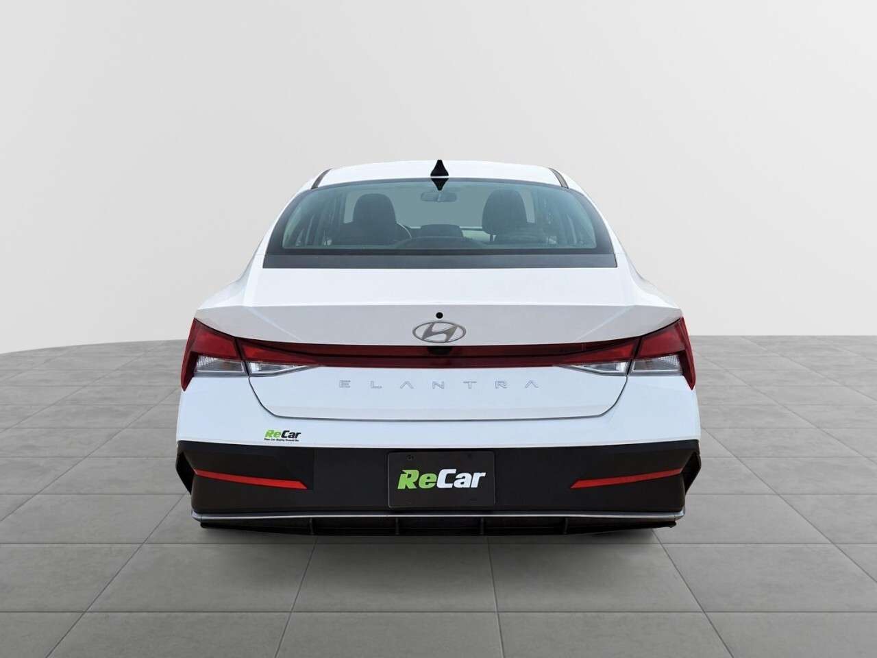 2025 Hyundai Elantra Preferred | Moonroof | Dual Zone Climate Control — снимка 1