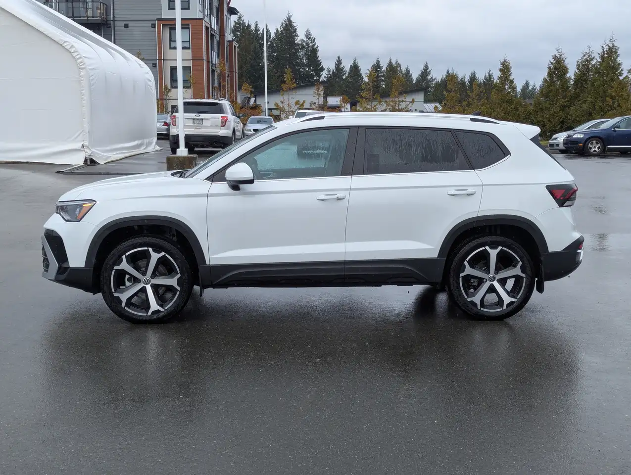 Volkswagen Taos снимка Volkswagen Taos