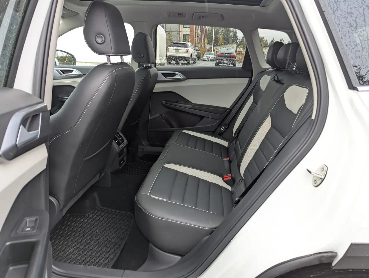 Volkswagen Taos снимка Volkswagen Taos