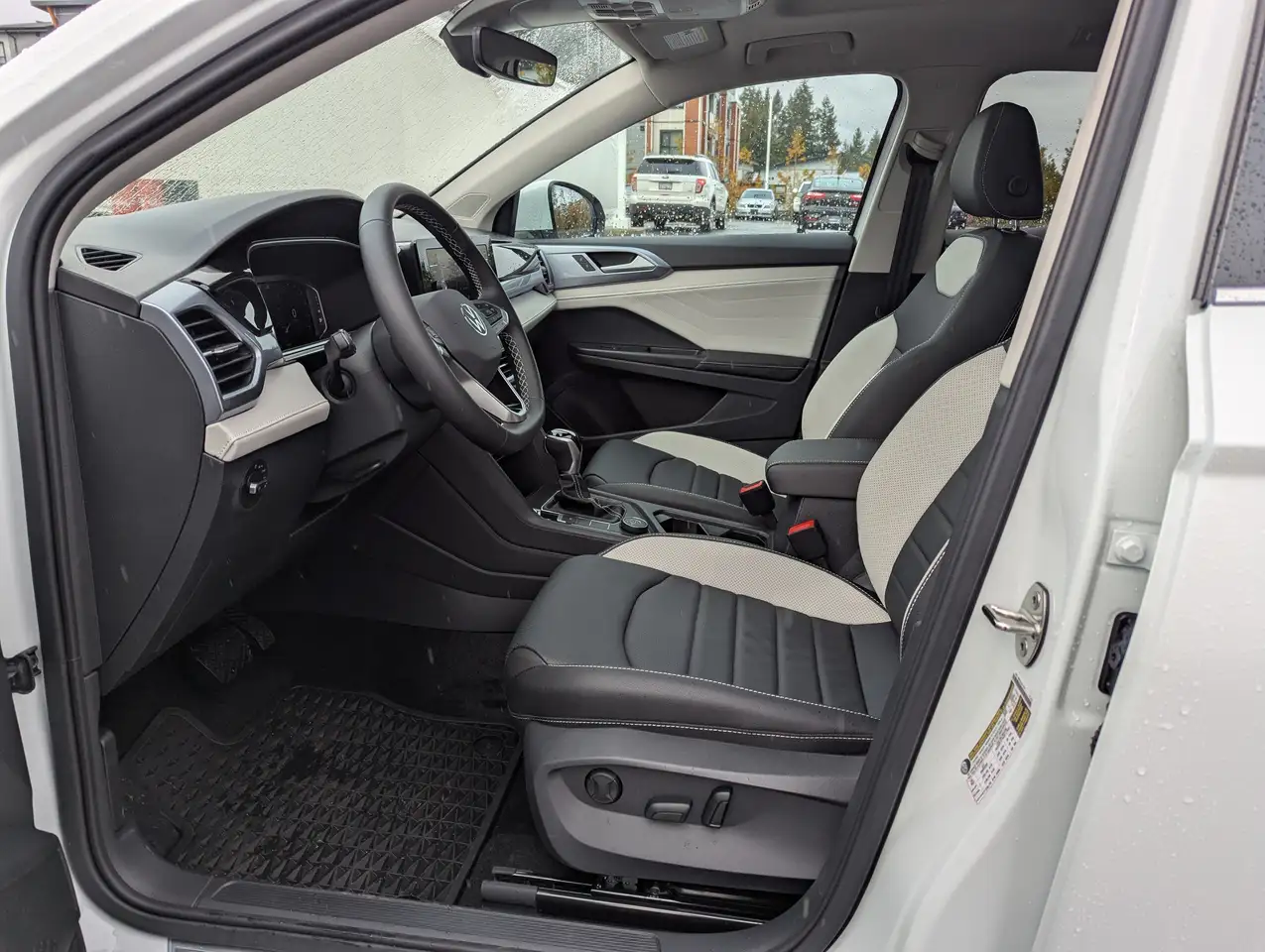 Volkswagen Taos снимка Volkswagen Taos