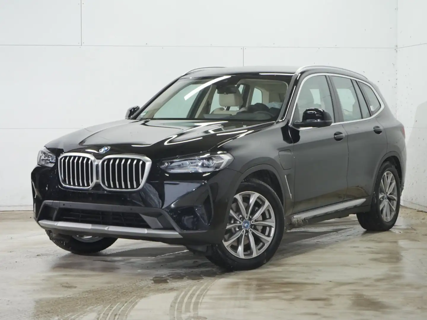 BMW X3 xDrive30e AT Aut. Klimaaut. Head-Up AHK HIFI Schwarz - 2