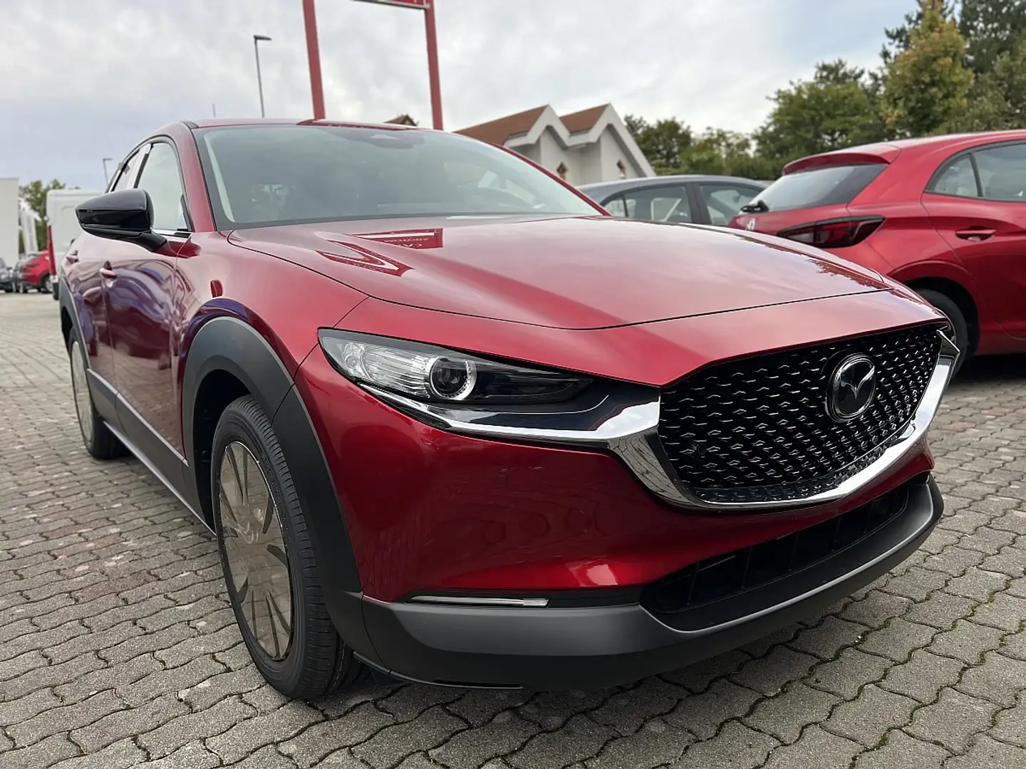 Mazda CX-30 e-Skyactive G140 Homura Aut. Rot - 2