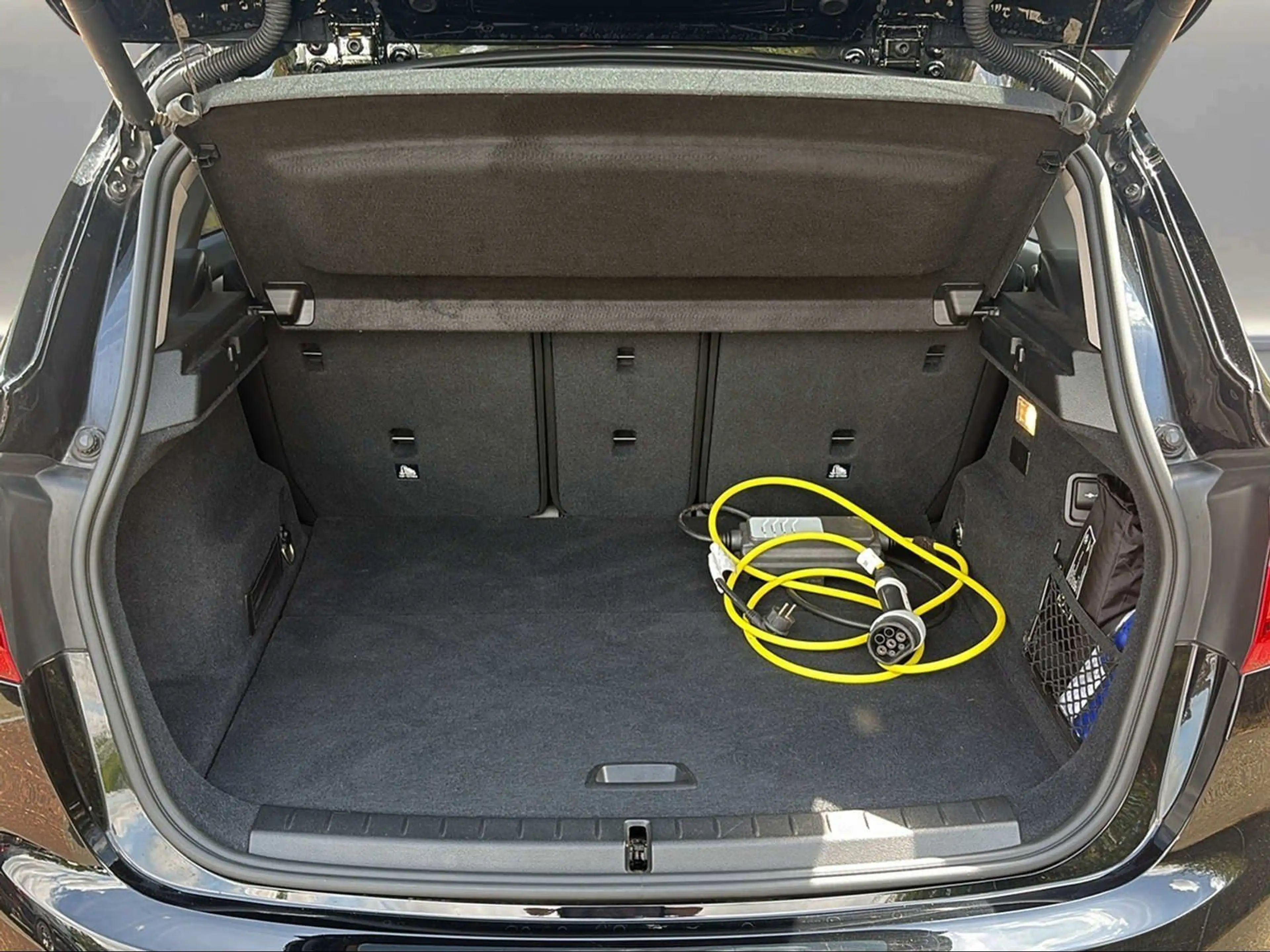BMW 225 xe Active Tourer NAVI RFK ALLRAD FAHRASSIST — photo 8