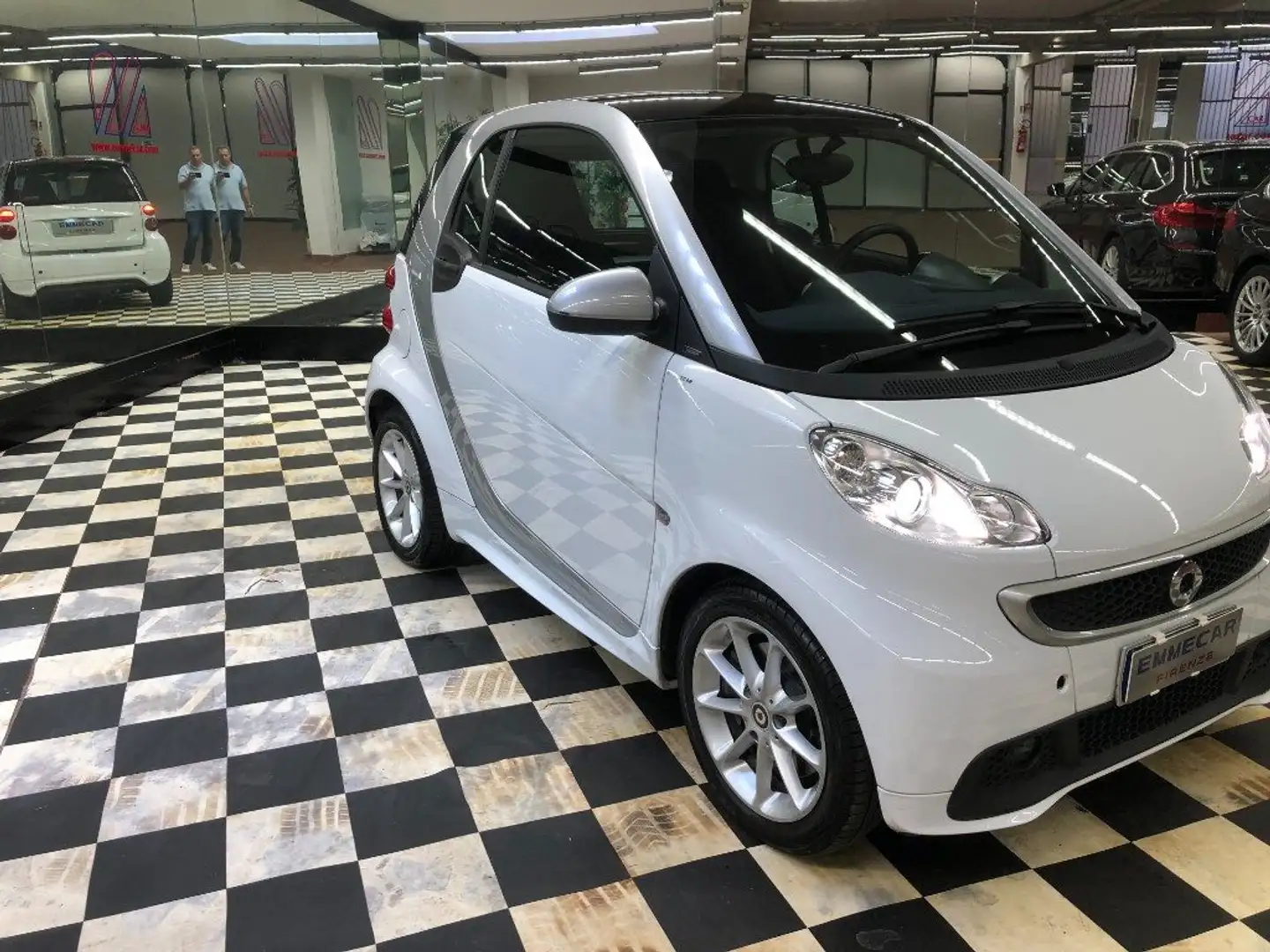 smart forTwo 800 40 kW coupé passion cdi Weiß - 2
