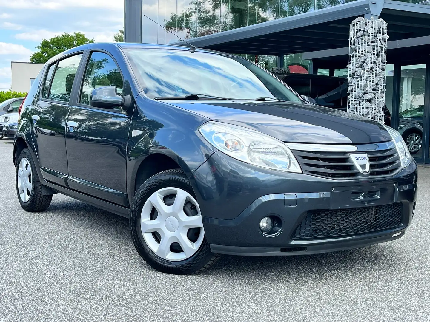 Dacia Sandero 1.2i Laureate AIRCO / RADIO CD / 1 JAAR WAARBORG Grigio - 1