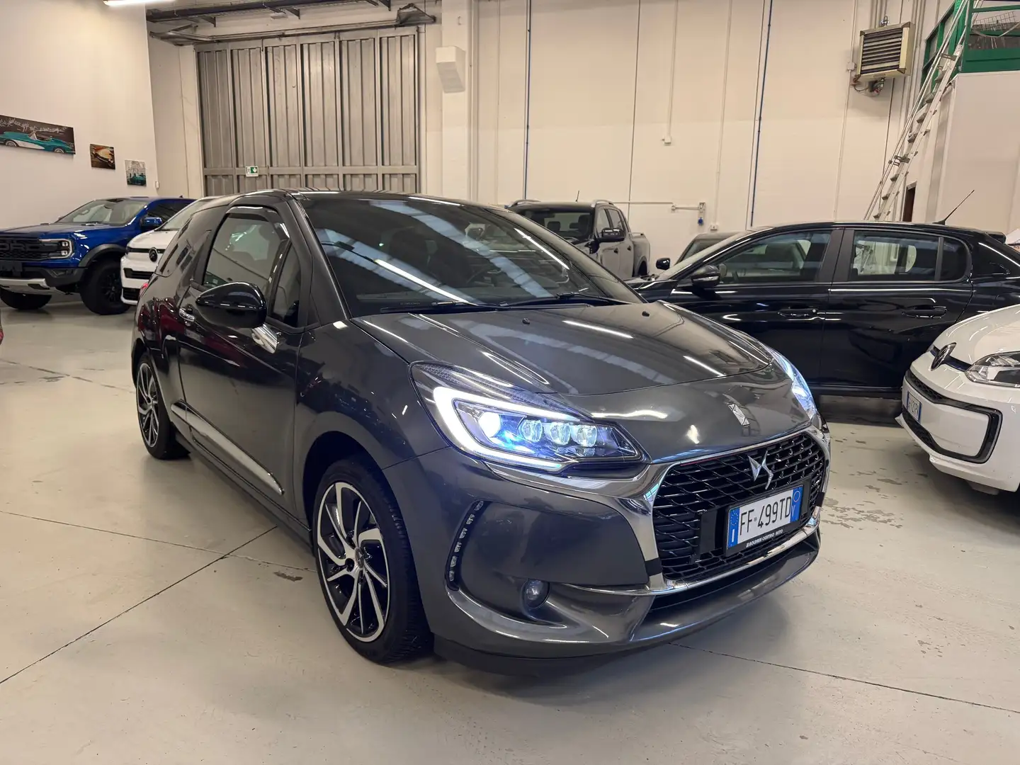 DS Automobiles DS 3 1.2 Puretech Sport Chic 82CV OTTIMO PREZZO Grau - 2