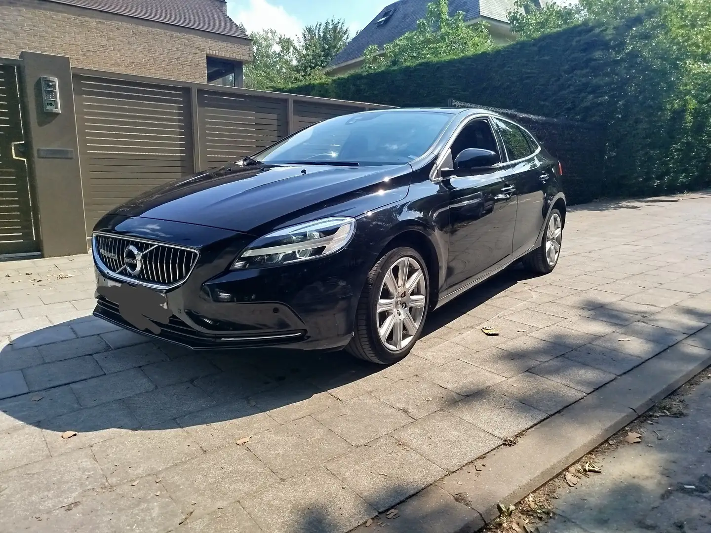Volvo V40 D3 AdBlue 150 ch Geartronic 6 Momentum - 1