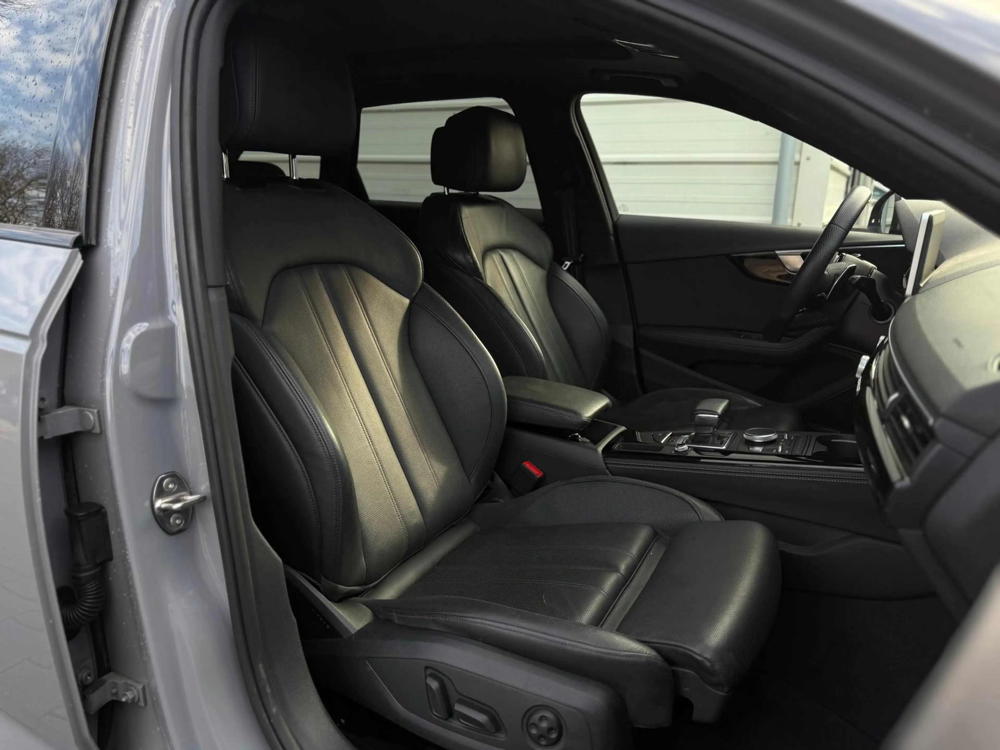 Audi RS4 Audi RS4 Avant Quattro *ACC*Matrix*DriveSelect*B&O — photo 5