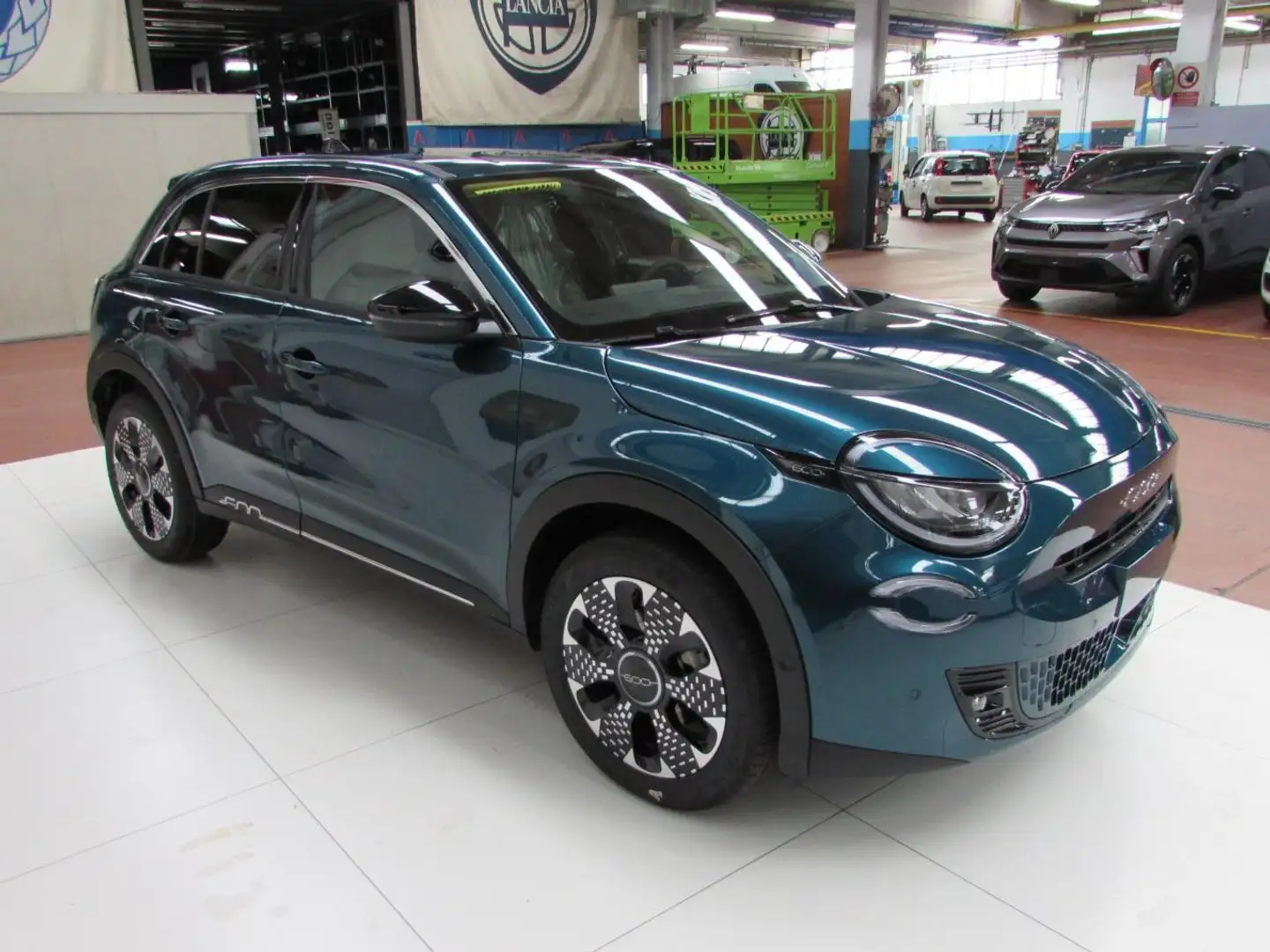 Fiat 600 1.2 Hybrid 145cv DCT MHEV La Prima KM.ZERO Nero - 2