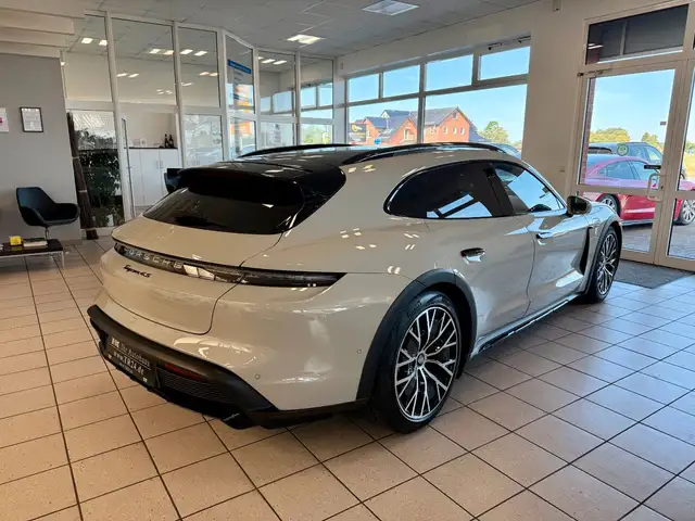 Porsche Taycan view 5