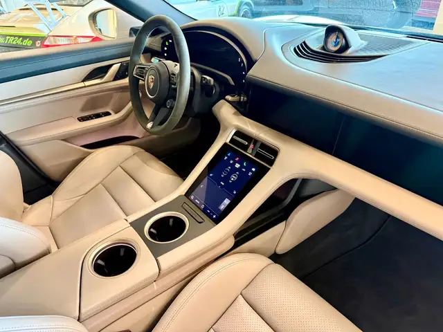 Porsche Taycan view 15