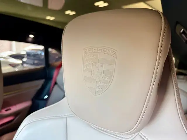 Porsche Taycan view 7