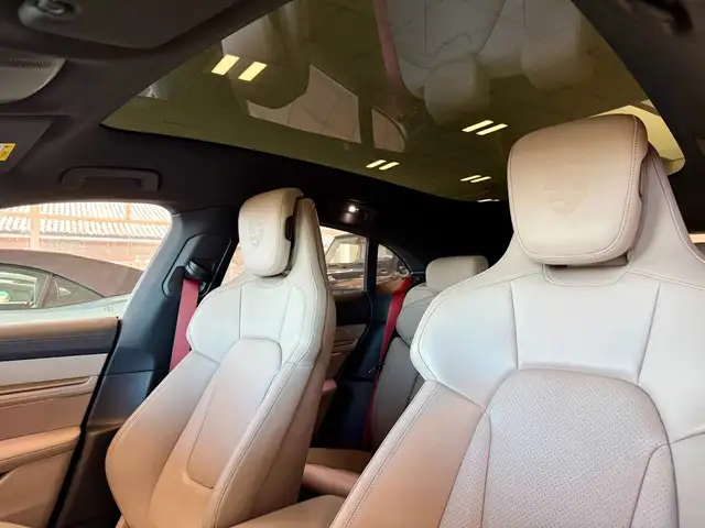 Porsche Taycan view 8