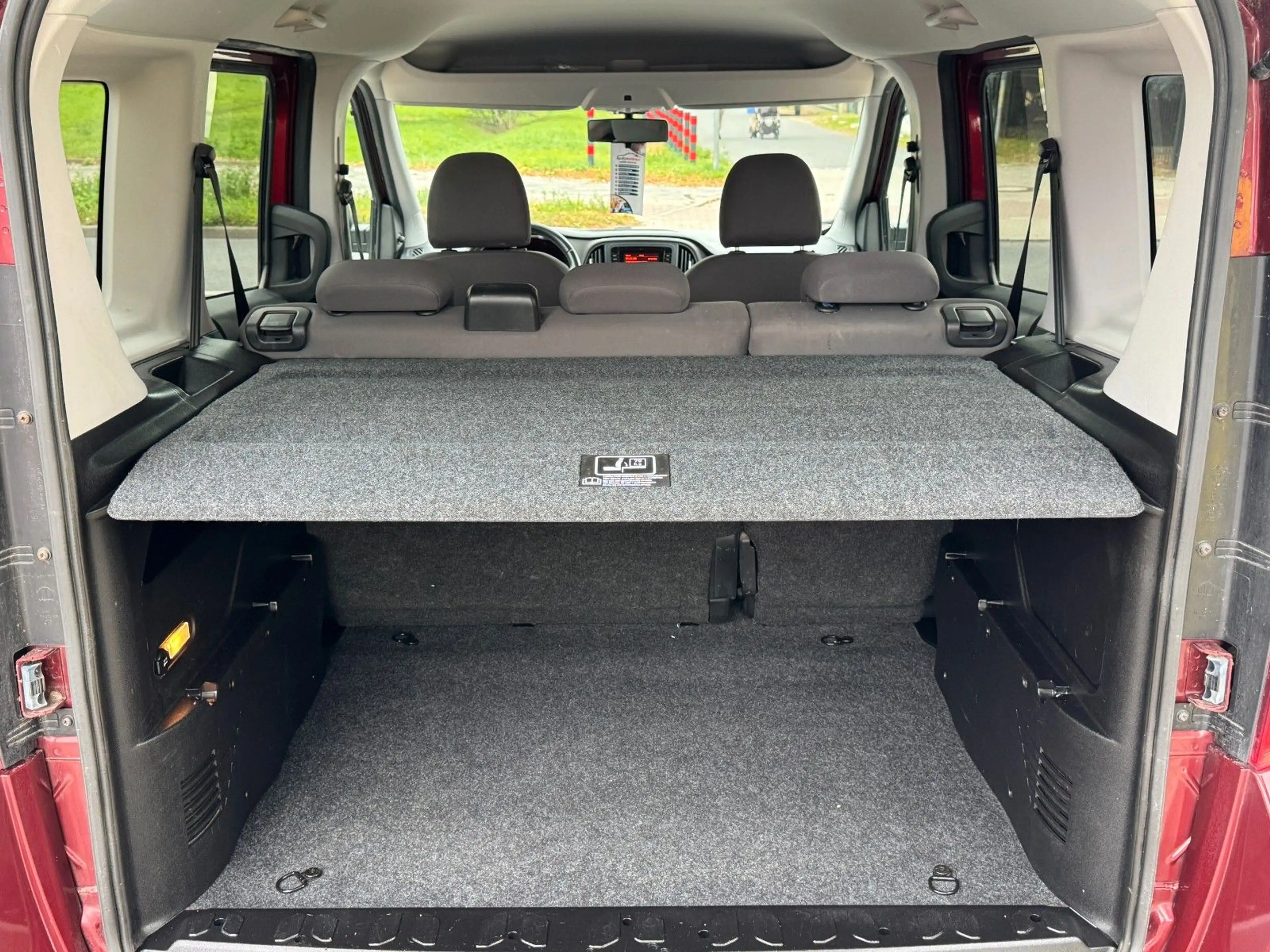 Fiat Doblo 1.4 Lounge*Klima*AHK*4Season*ZR+TÜV NEU — photo 6