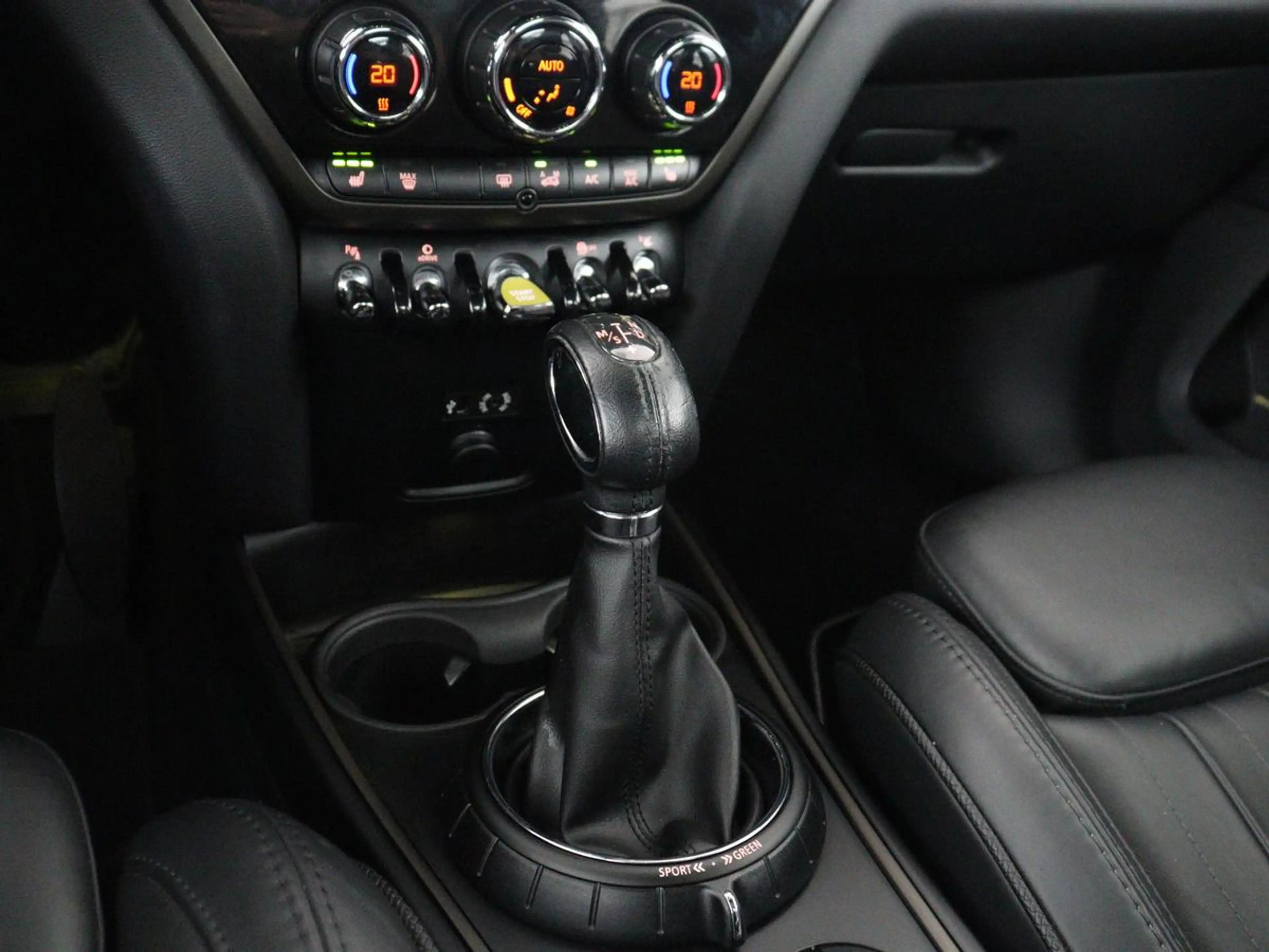 MINI Cooper SE Countryman 1.5 ALL4 | 83,4% | Panoramadak | Leder | Stoelverw — photo 20