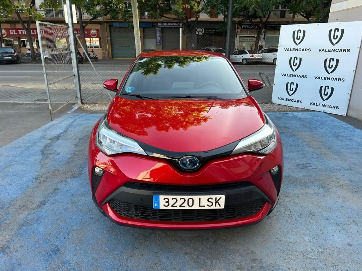 Toyota C-HR 125H Advance Rojo - 2