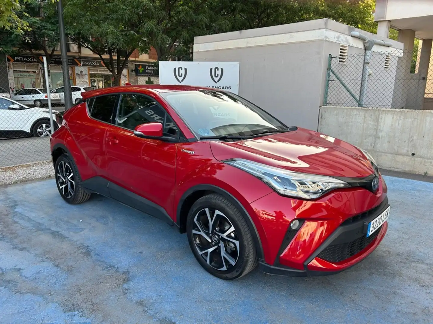 Toyota C-HR 125H Advance Rojo - 1