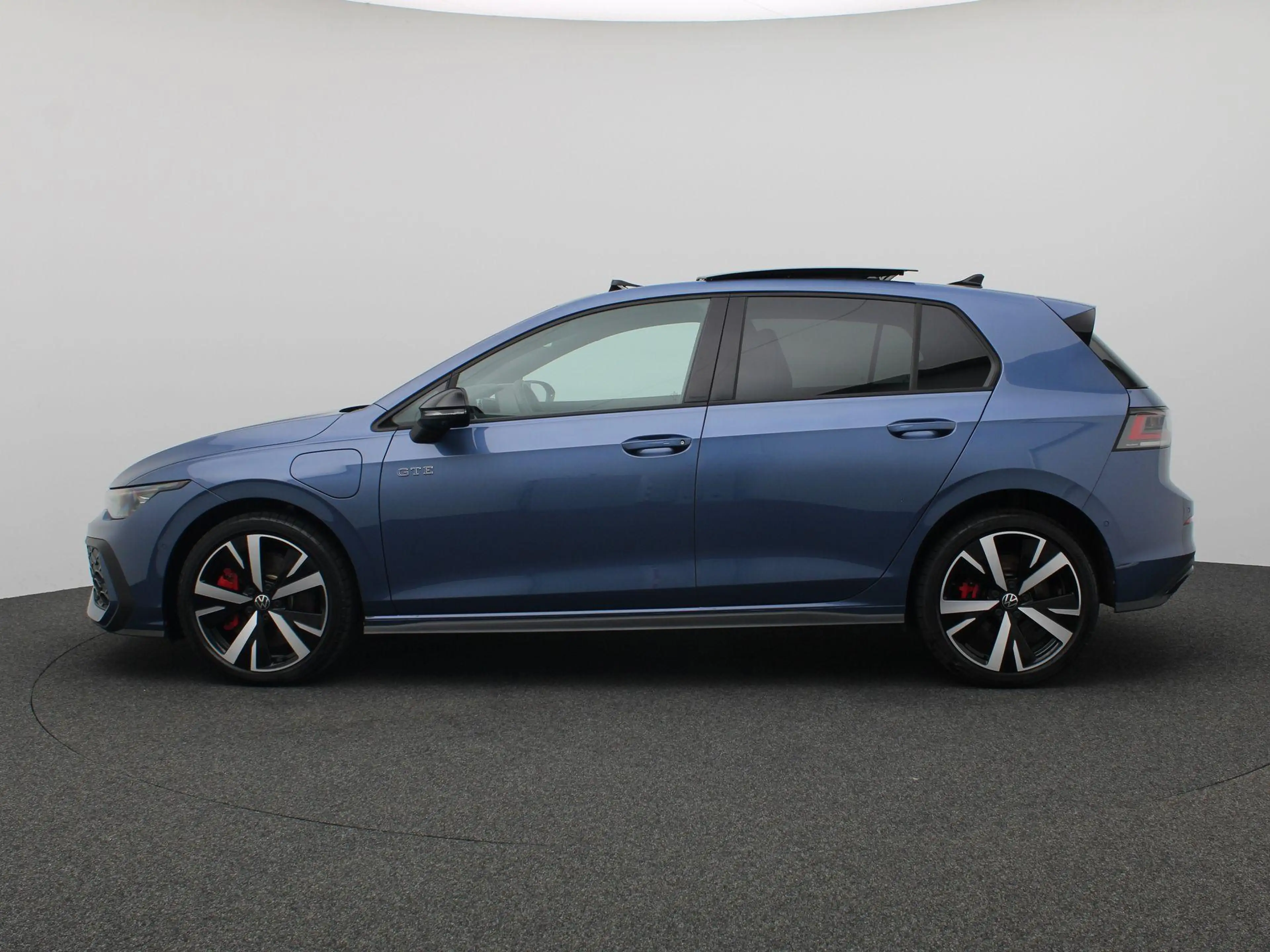 Volkswagen Golf GTE 1.5 eHybrid 272 PK DSG Black style, Leder, Trekhaa — photo 2