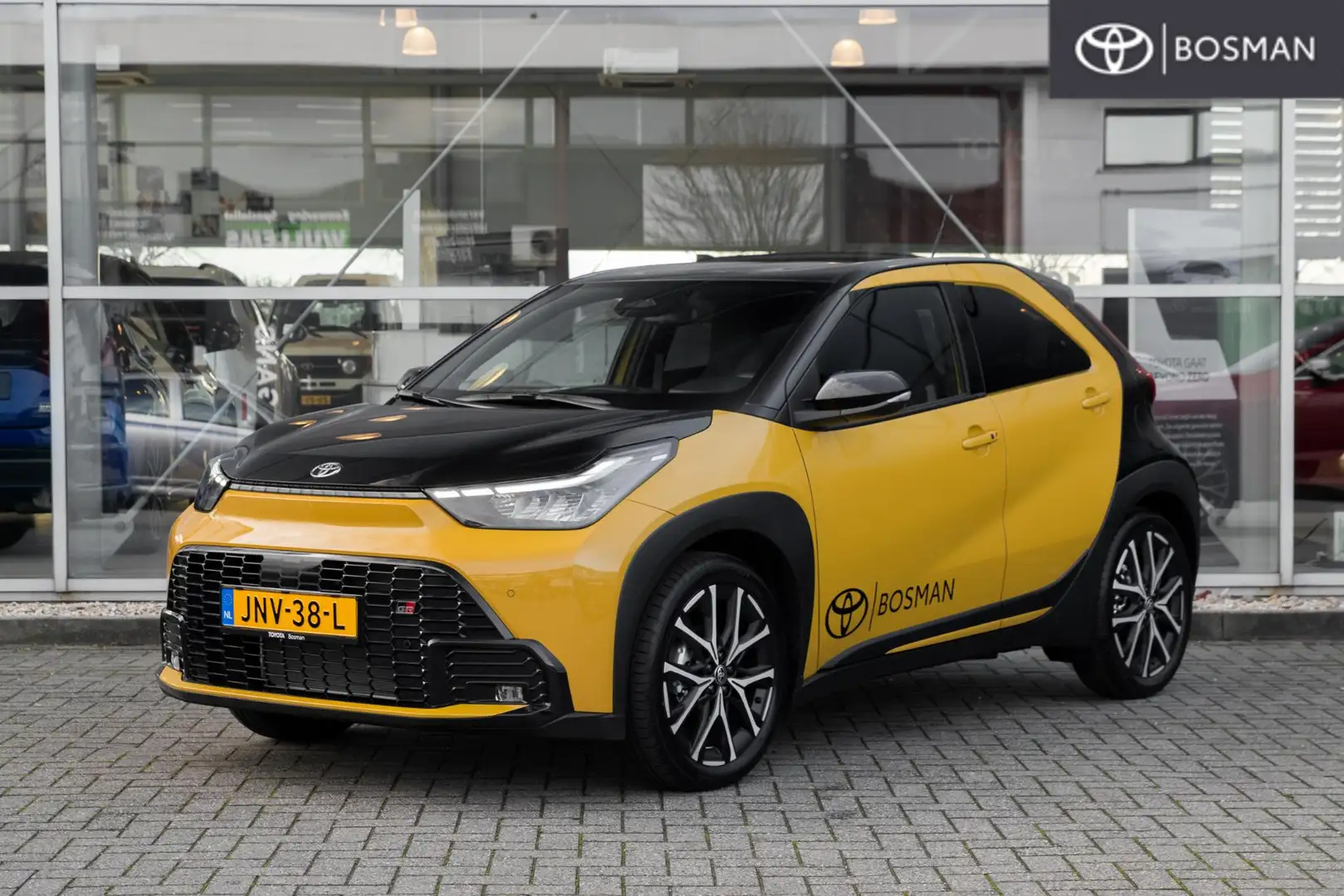 Toyota Aygo X Hybrid 115 GR Sport Galben - 1