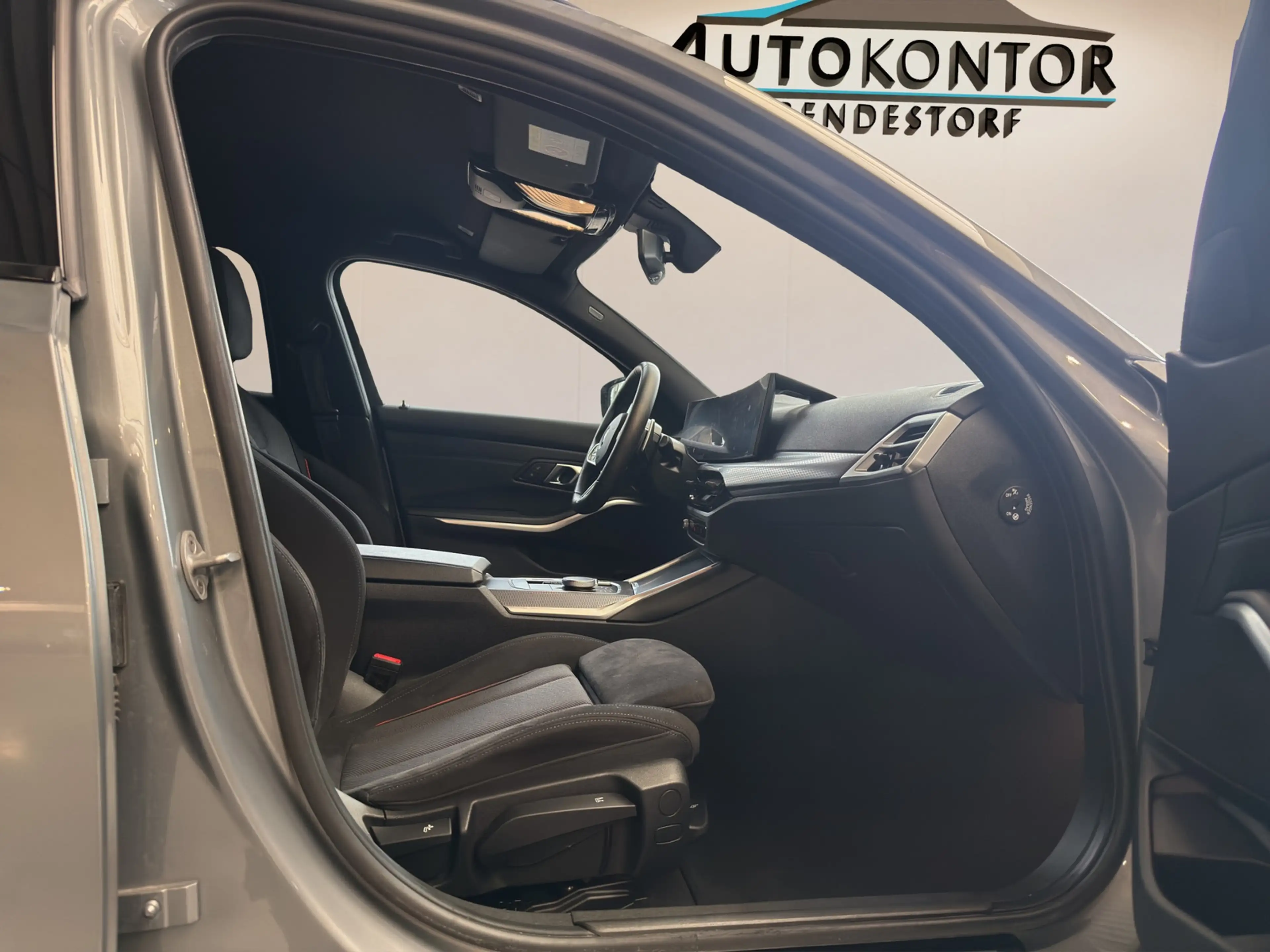 BMW 330 i xDrive M Sport Autom., *LED *Navi *Kamera *ACC — photo 9
