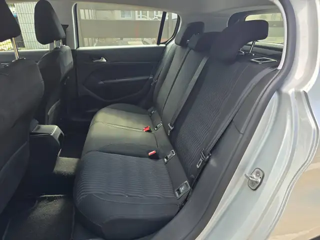 Peugeot 308 view 12