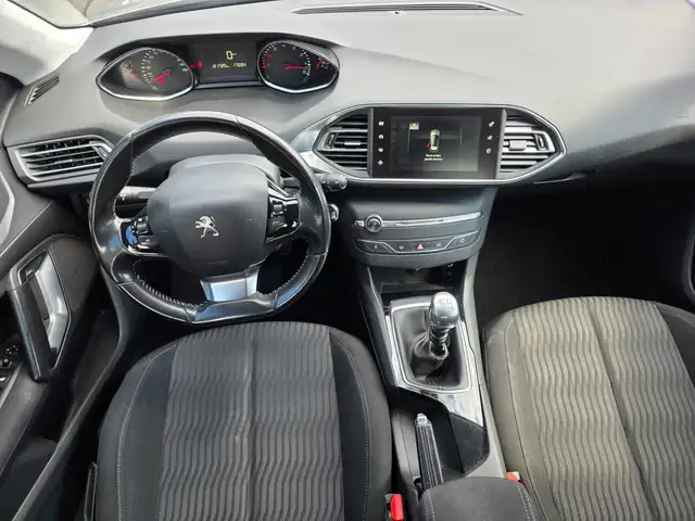 Peugeot 308 view 10