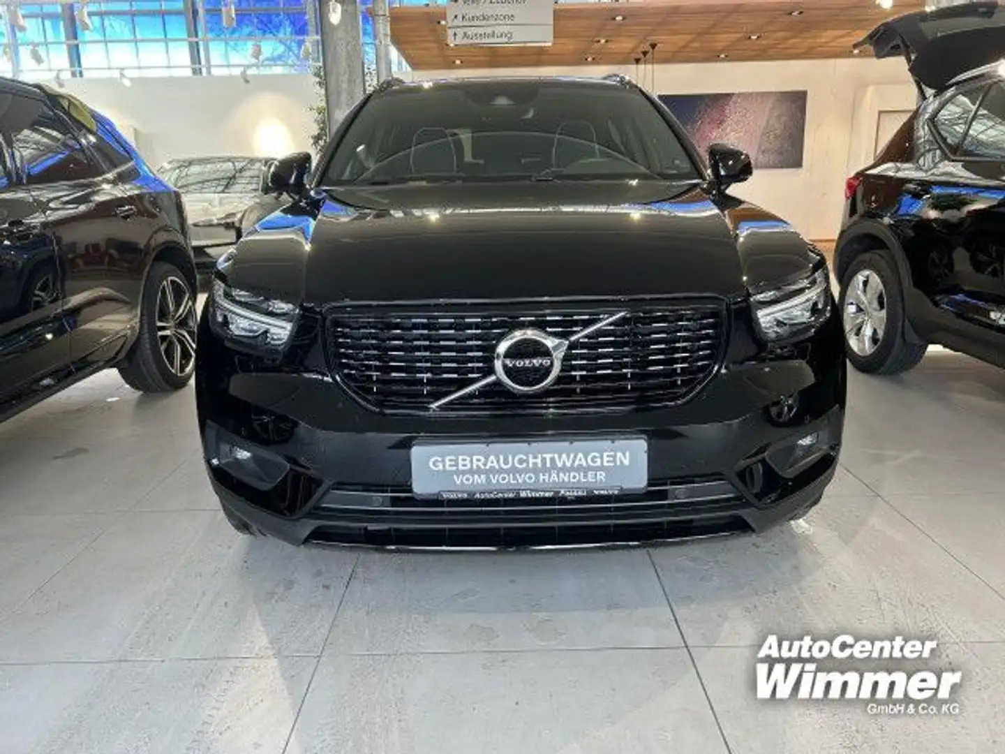 Volvo XC40 T3 R-Design Licht+ Parkassistent+ Winter uvm. Schwarz - 2