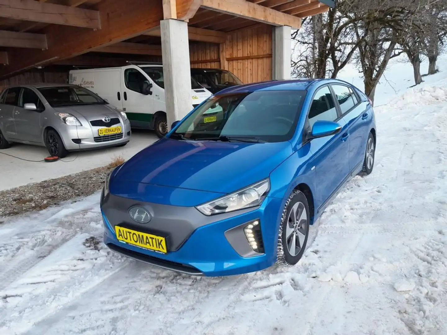 Hyundai IONIQ Premium Elektro Finanzierung möglich Blau - 1