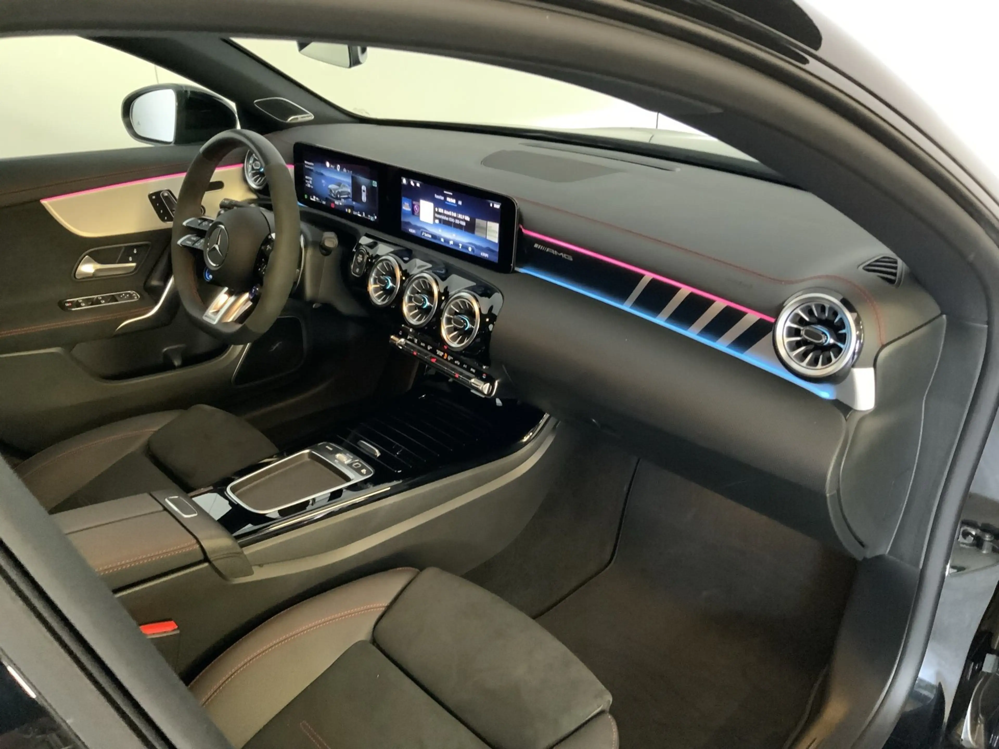 Mercedes-Benz CLA 45 AMG CLA 45 S AMG 4M SB Pano Night DISTRO 360Kam +++ — photo 12