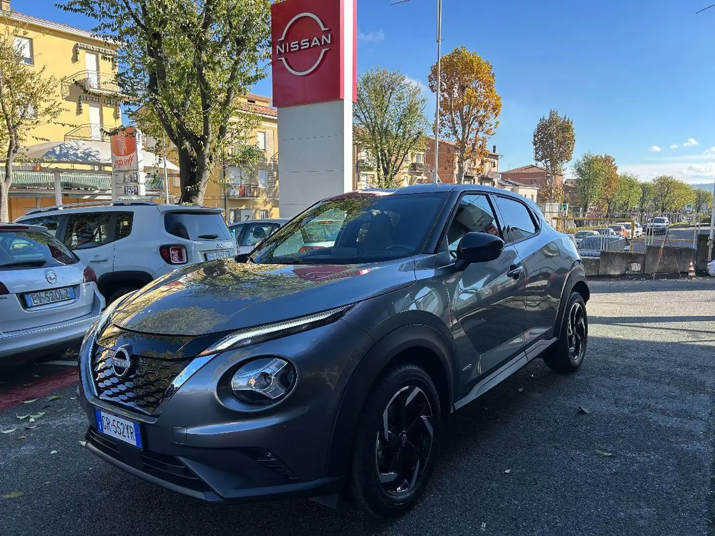 Nissan Juke 1.6 HEV N-Connecta Gris - 1
