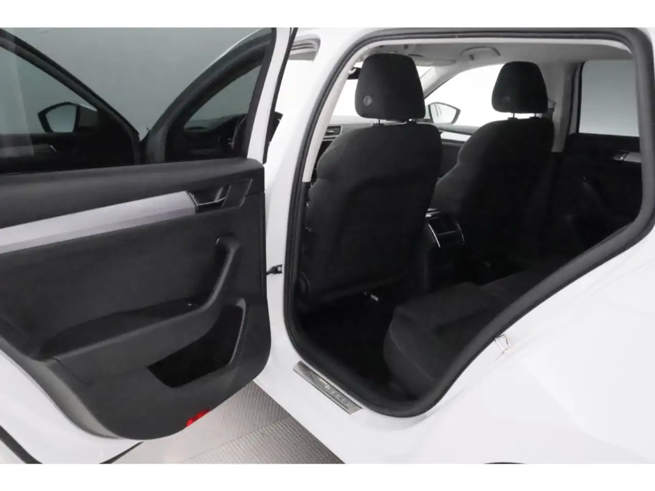Skoda Superb 2.0TDI Combi DSG Ambition+LED+NAVI+KAMERA, миниатюра 19