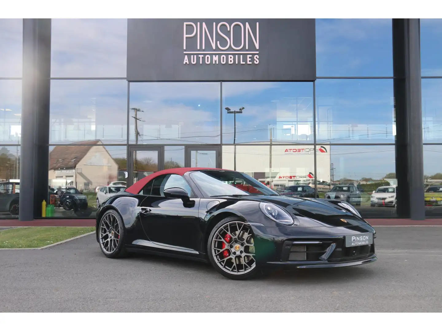 Porsche 911 Cabriolet 3.0i - 450 - BV PDK  TYPE 992 CABRIOLET  Zwart - 1