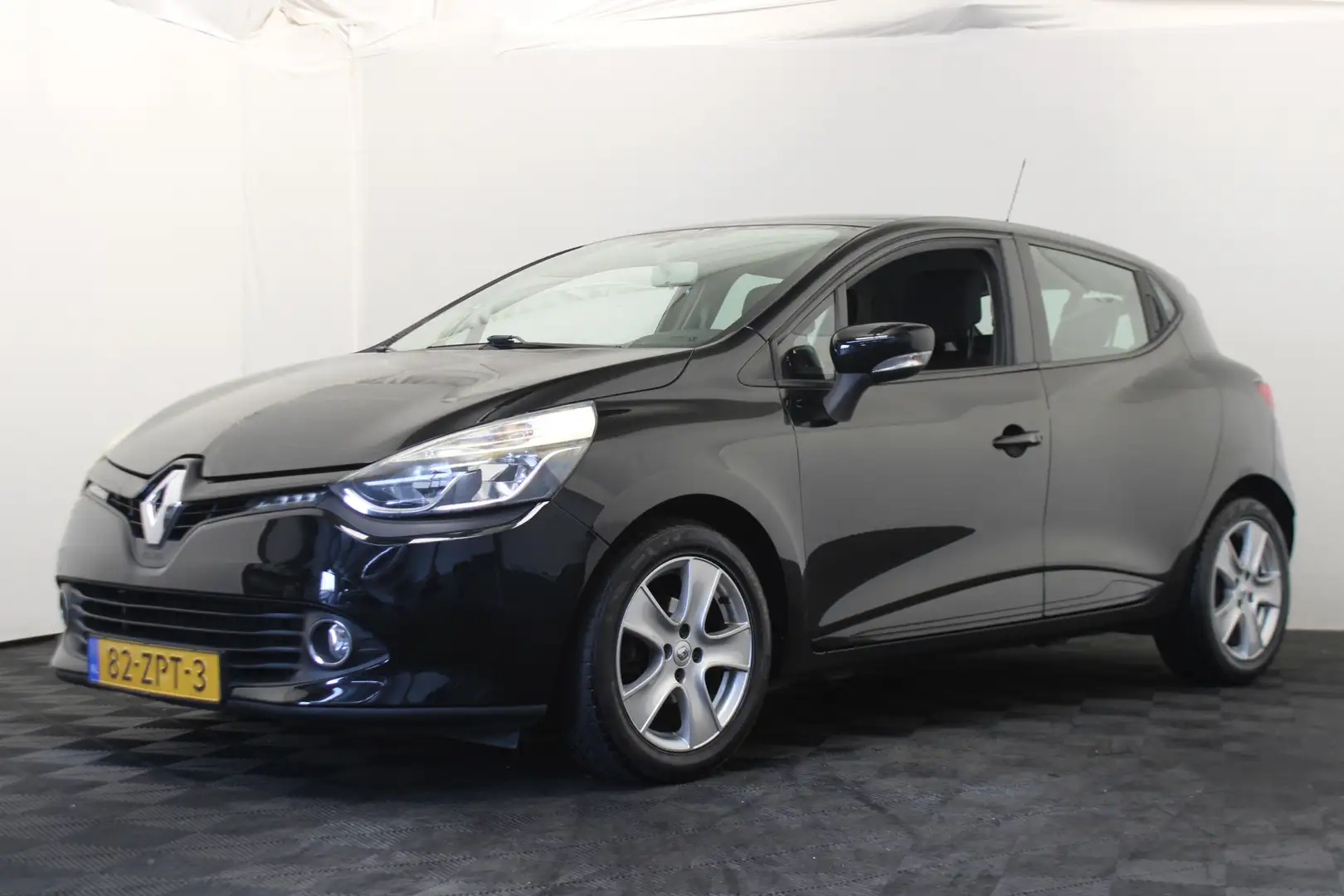 Renault Clio 0.9 TCe Expression Zwart - 1