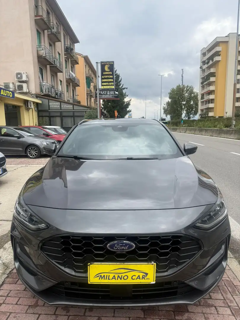 Ford Focus 2022 1.0t ecoboost h ST-Line 125cv Grau - 1