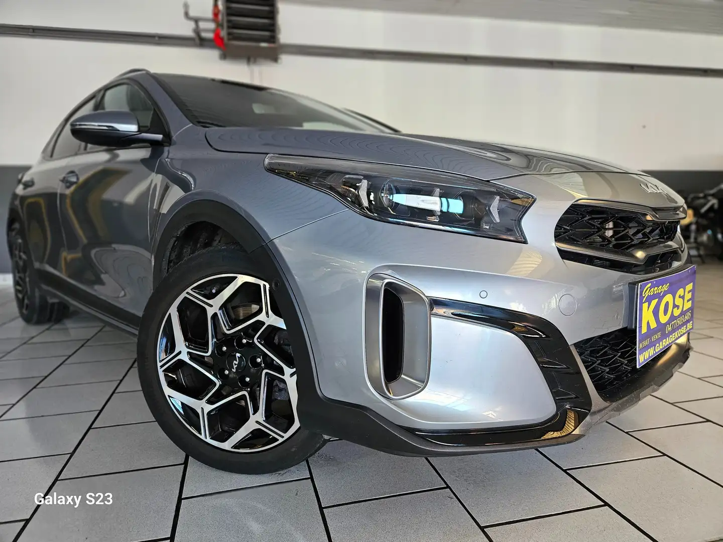 Kia XCeed 1.0 T-GDi GT Line ISG/CARPLAY/NAVIGATION/1ERE MAIN Grijs - 2