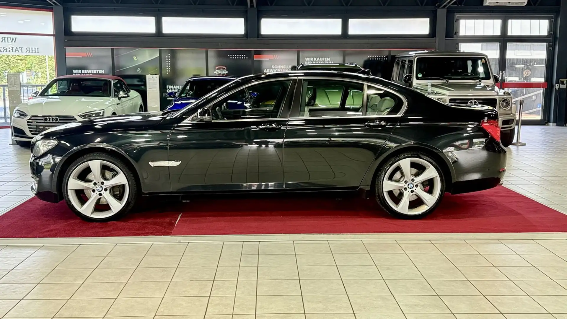 BMW 730 d xDrive*Softclose+HUD+Kamera Schwarz - 2