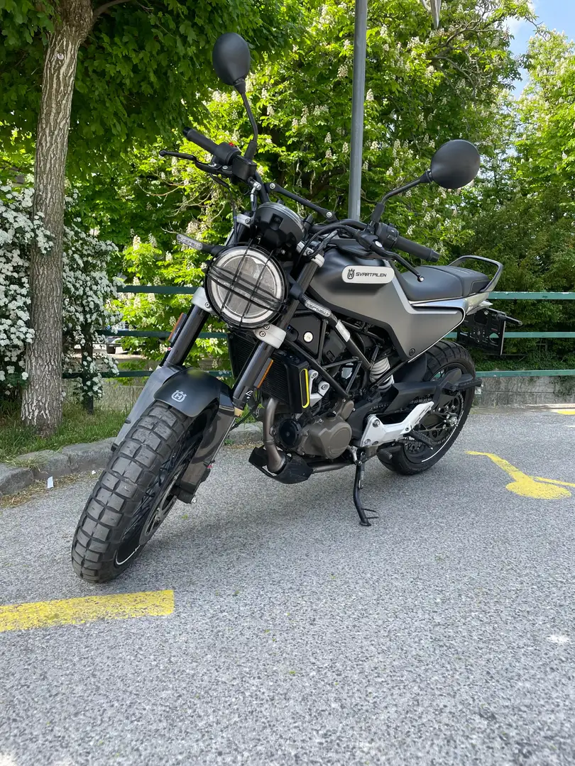 Husqvarna Svartpilen Naked Bike Schwarz - 2