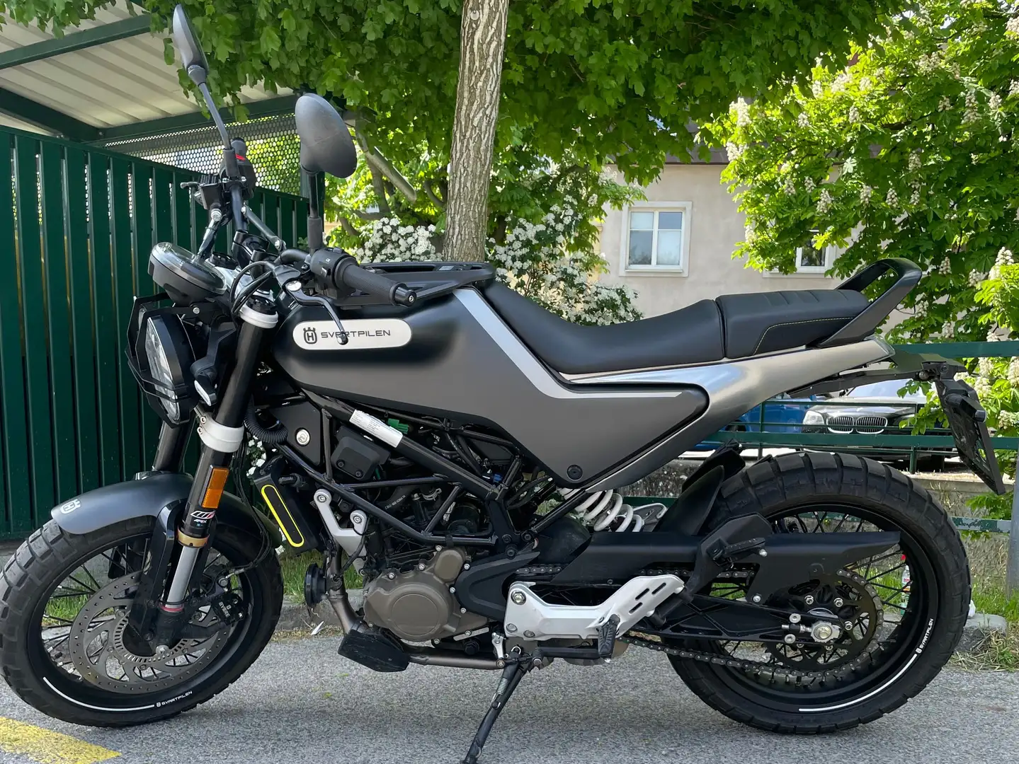 Husqvarna Svartpilen Naked Bike Schwarz - 1