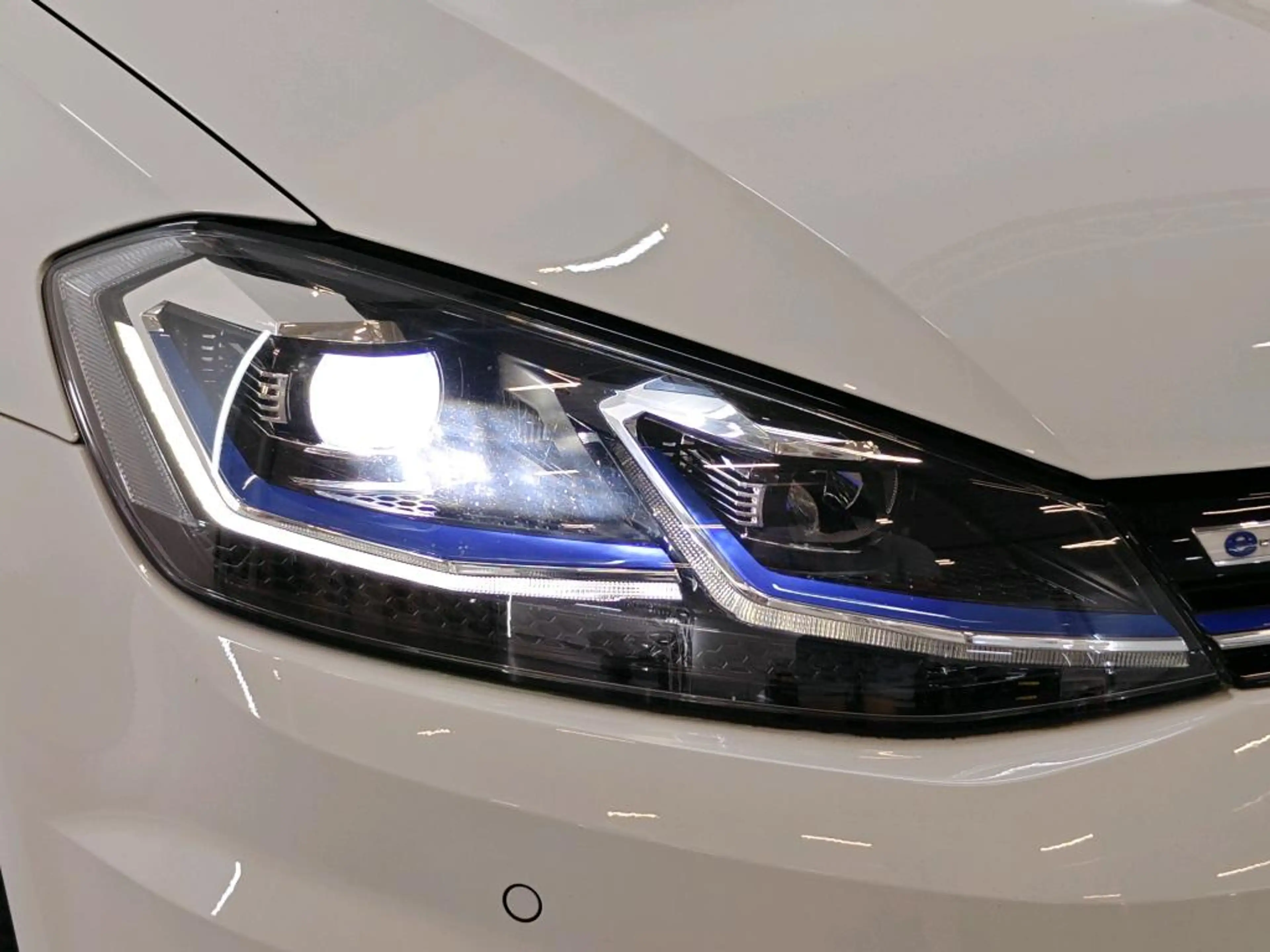 Volkswagen e-Golf E-DITION / AUTOMAAT/ SOH 92%/ CRUISE/ NAVI/ CLIMAT — photo 9