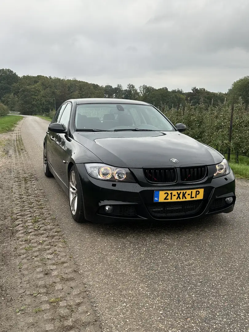 BMW 330 330i High Executive - moet weg ivm emigratie Zwart - 2