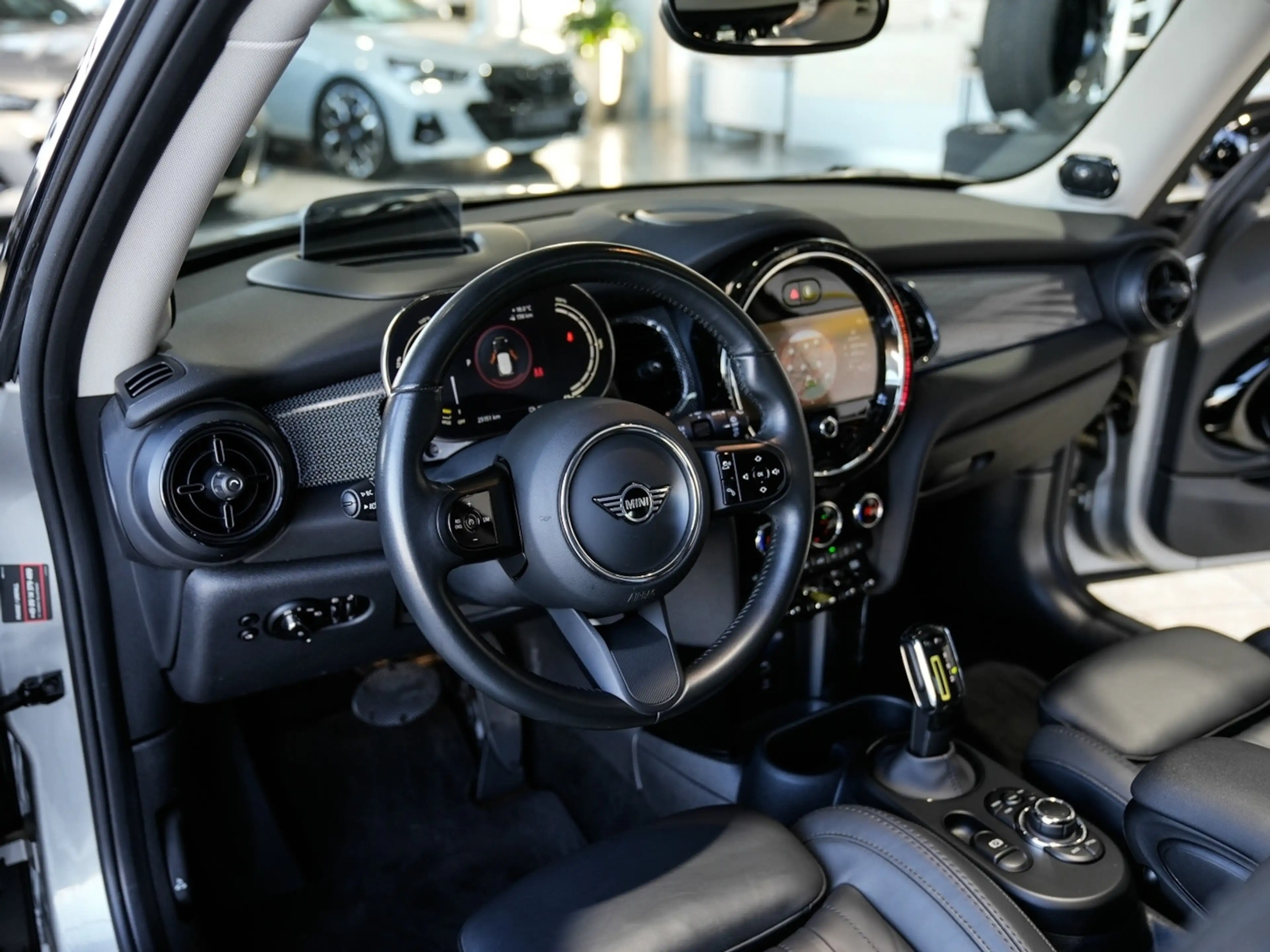 MINI Cooper SE Classic Trim Panorama Komfortzug. HUD — photo 2