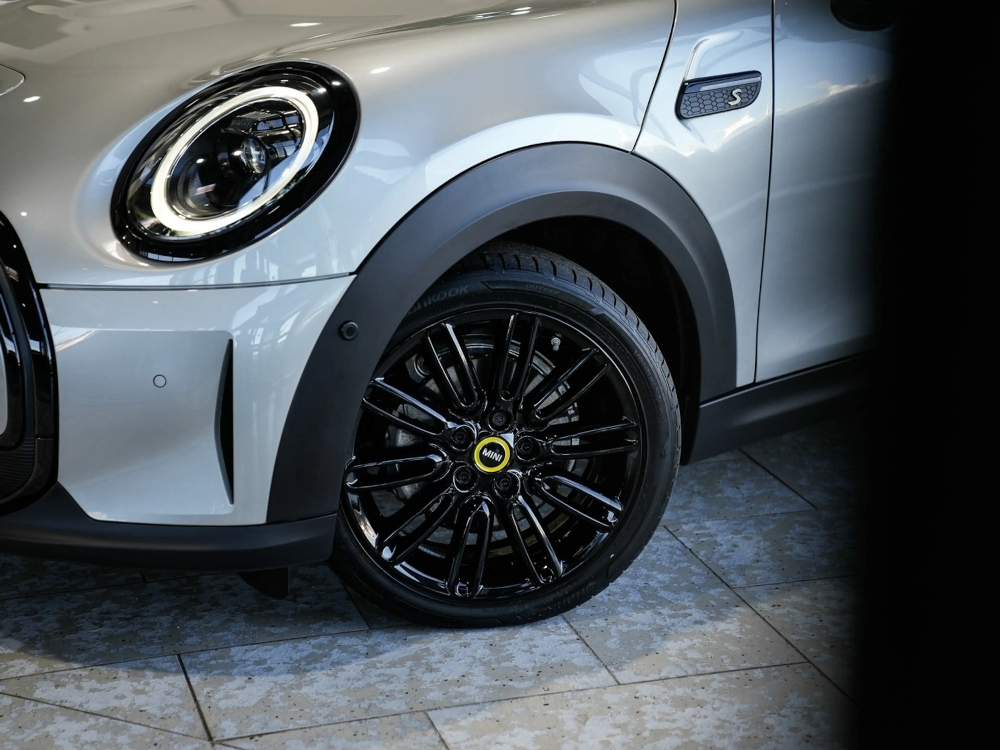 MINI Cooper SE Classic Trim Panorama Komfortzug. HUD — photo 5