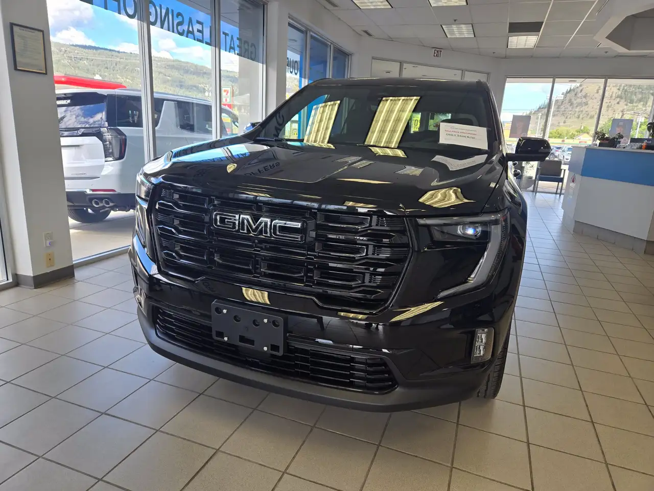 GMC Acadia снимка GMC Acadia